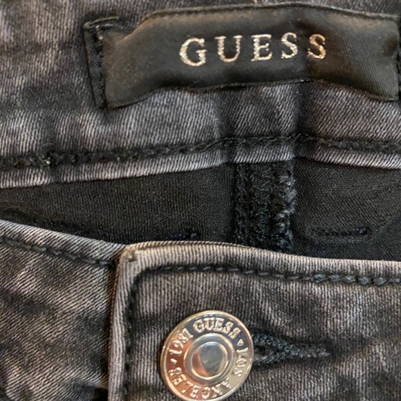 Guess Jean Shorts - Picture 3 of 8